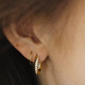 Zanna Jewelry Diamond Wavy Double Twist Hoop